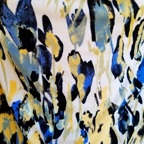 Jones Studio Sleeveless Blouse. Size Large - Picture 6 of 10